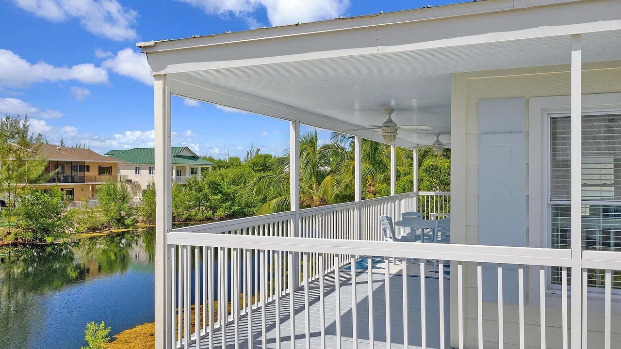 Photo of Patio Balcony in Venetian Shores