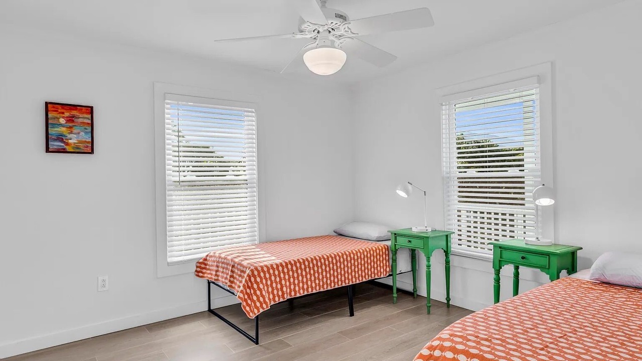 Photo of Bedroom in Venetian Shores