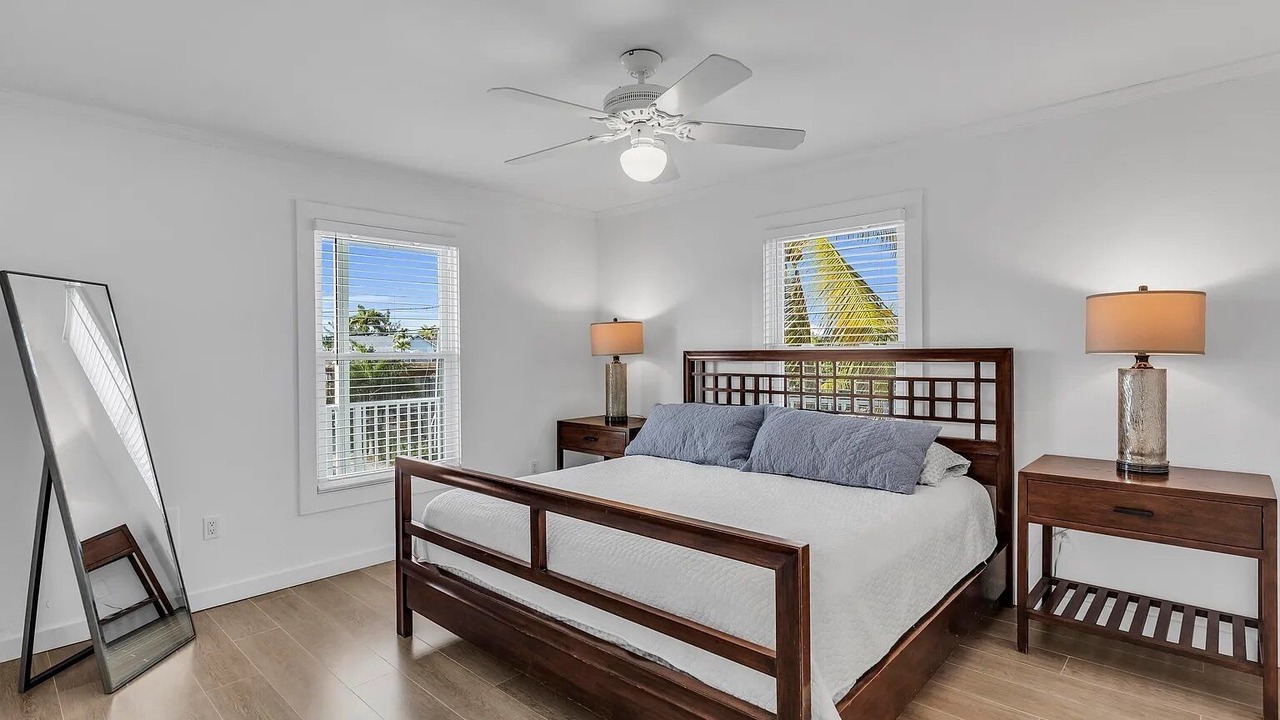 Photo of Bedroom in Venetian Shores