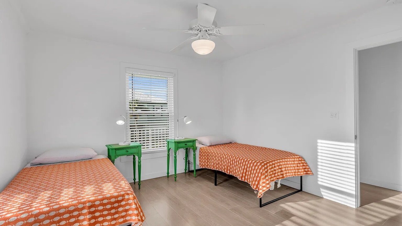 Photo of Bedroom in Venetian Shores