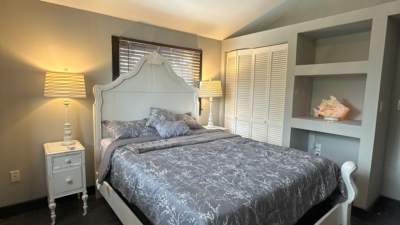 Photo of Bedroom in Flora Villa