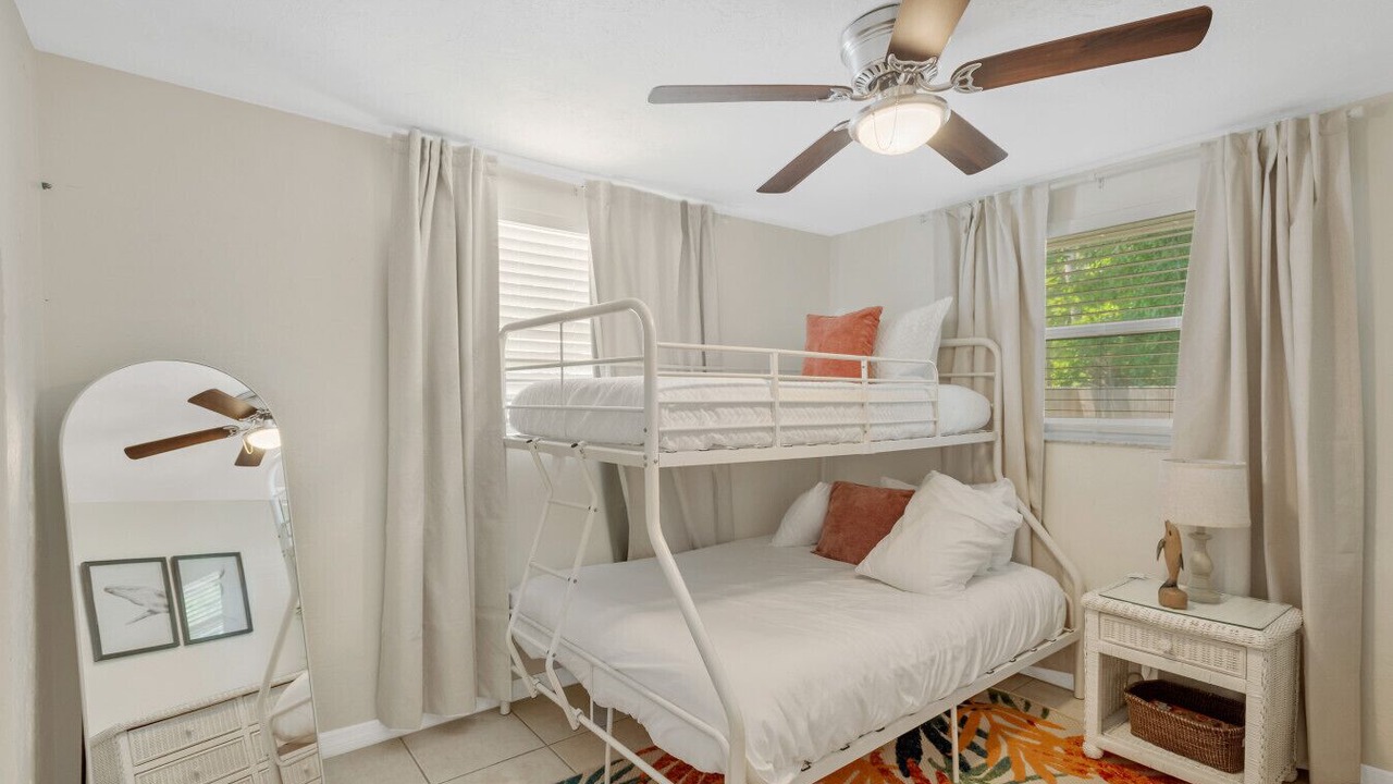 Photo of Bedroom in Gulf Gate Estates