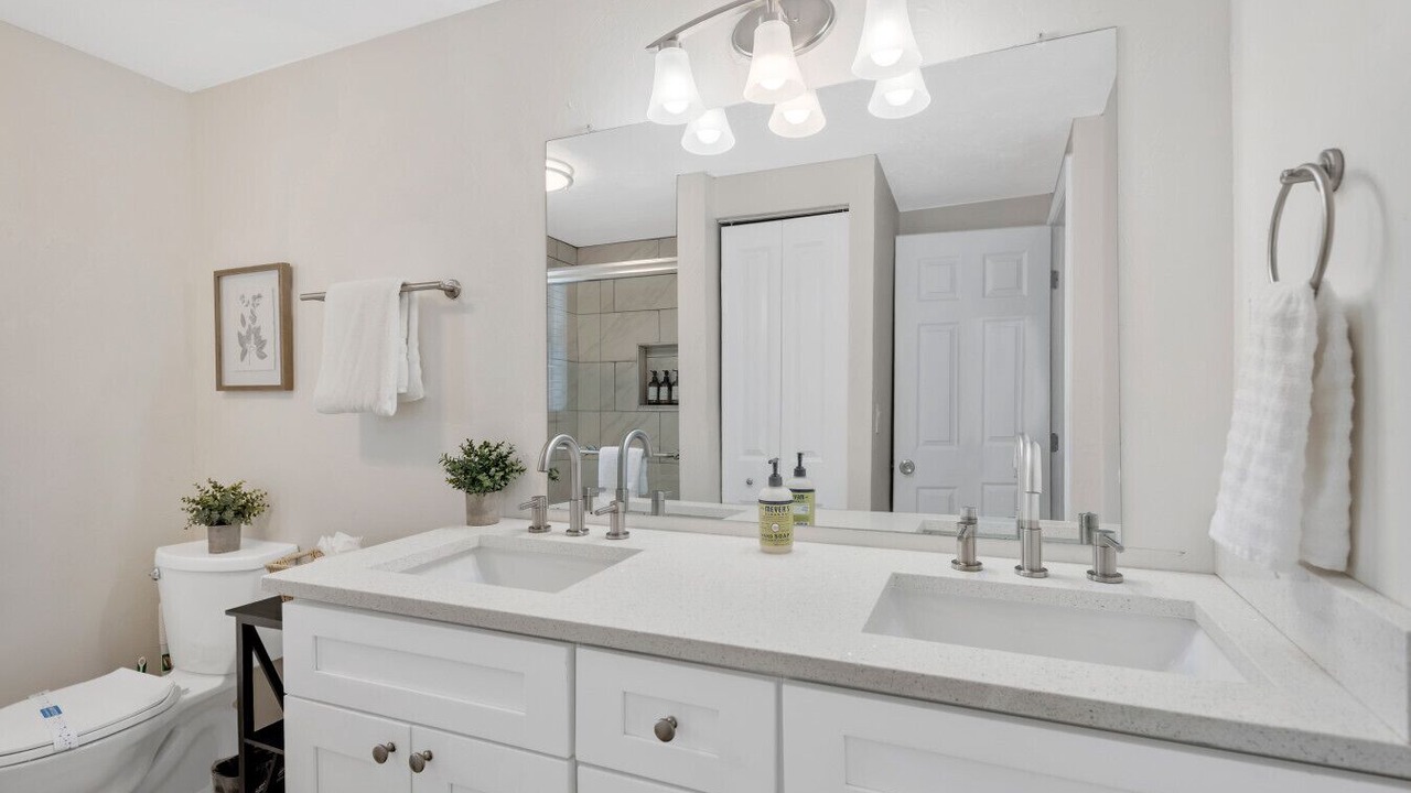 Photo of Bathroom in Gulf Gate Estates