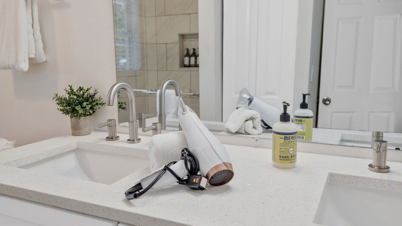 Photo of Bathroom in Gulf Gate Estates