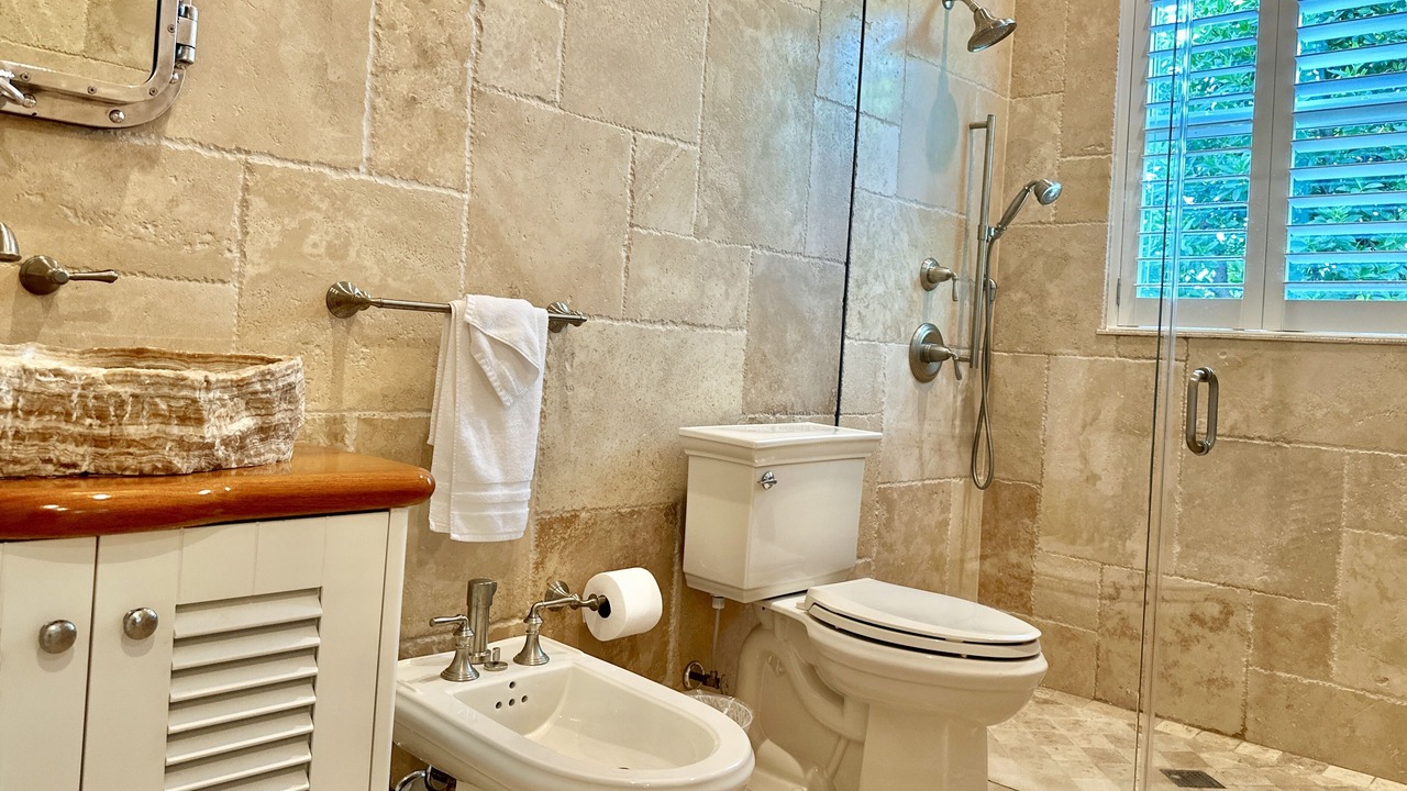 Photo of Bathroom in Islamorada