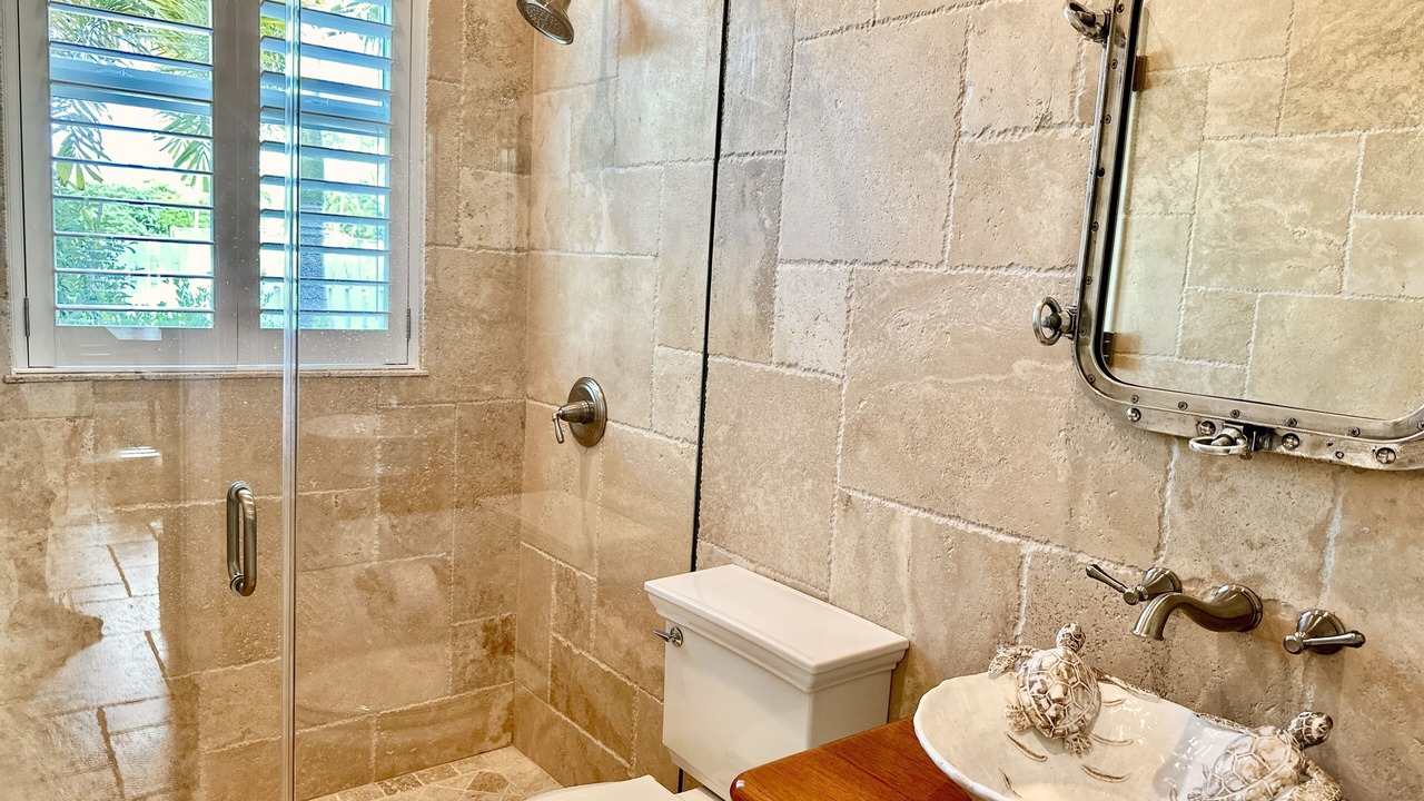 Photo of Bathroom in Islamorada