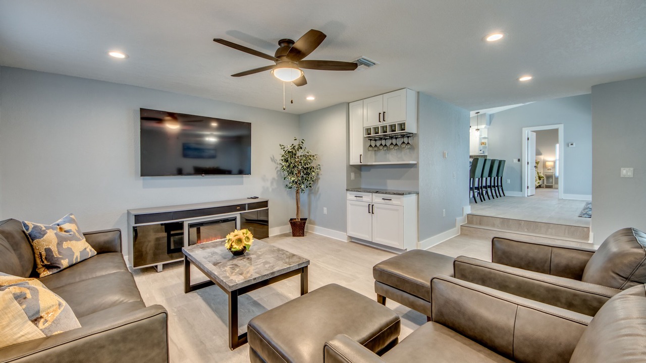 Photo of Bedroom in Yacht Club