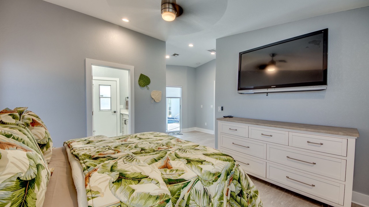 Photo of Bedroom in Yacht Club