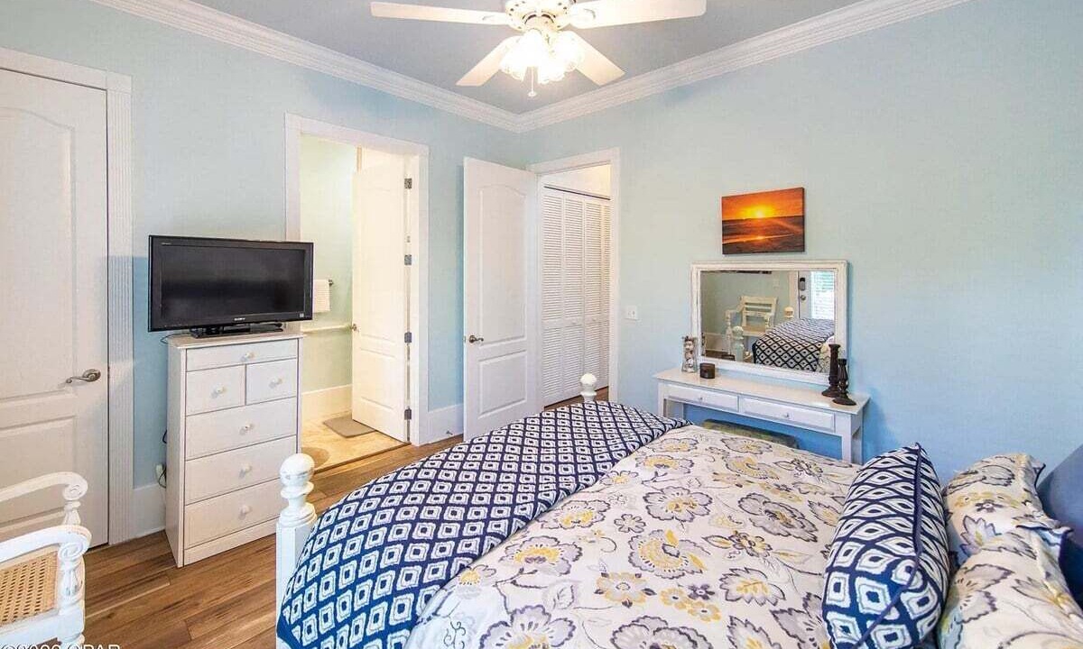 Photo of Bedroom in Fort Bay
