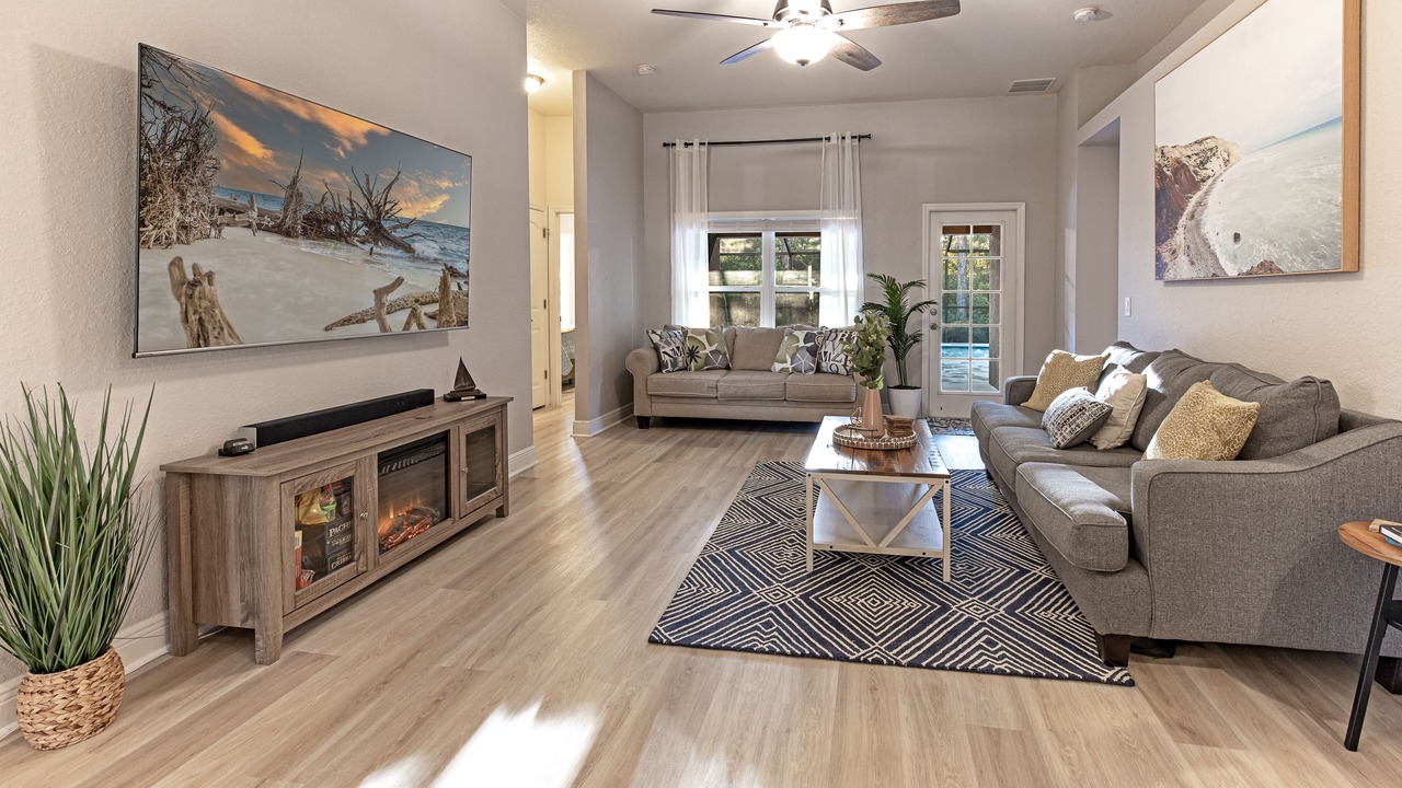 Photo of Livingroom in South Gulf Cove