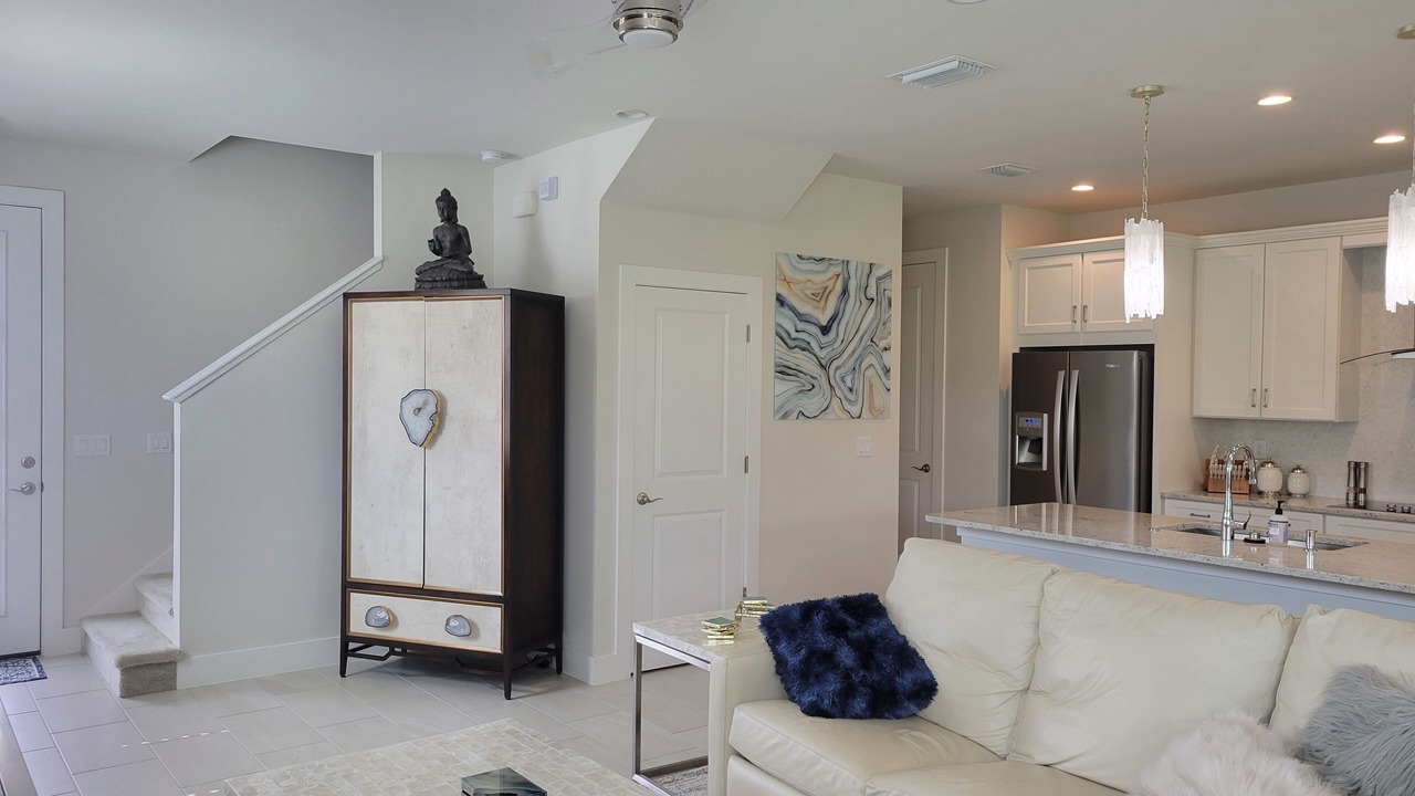 Photo of Livingroom in Central Naples