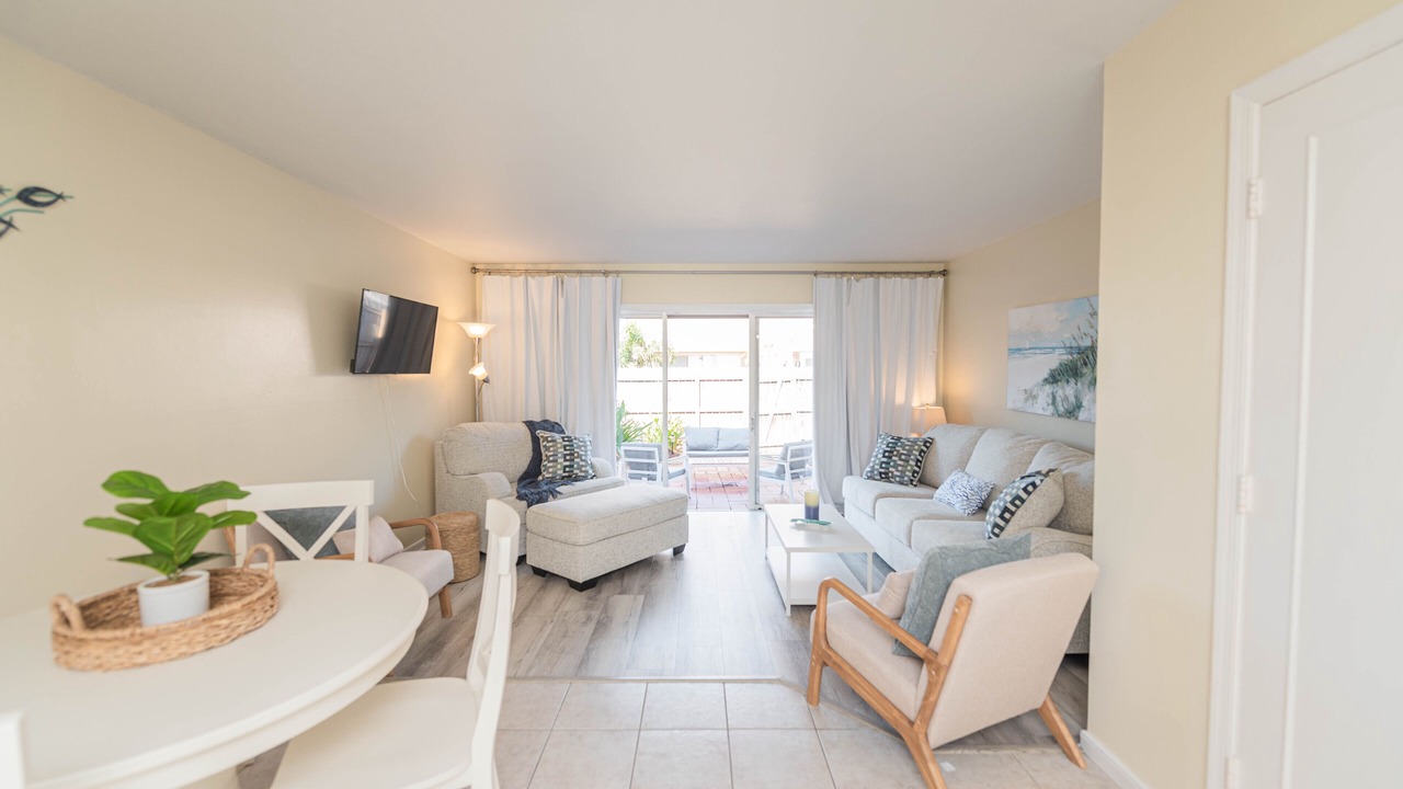 Photo of Livingroom in Indian Harbour Beach