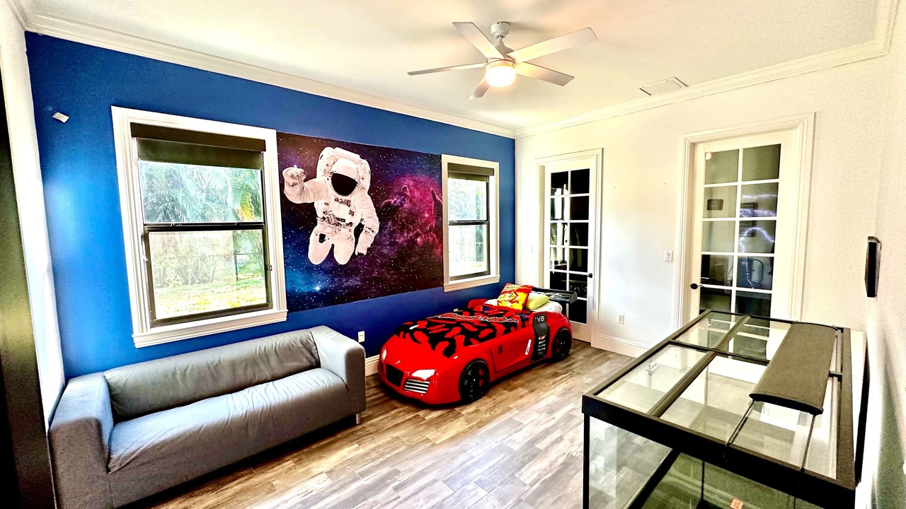 Photo of Livingroom in Oakes Estates