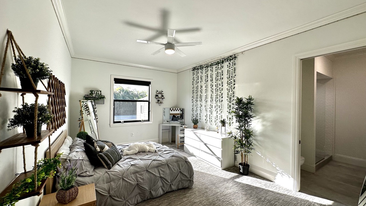 Photo of Bedroom in Oakes Estates