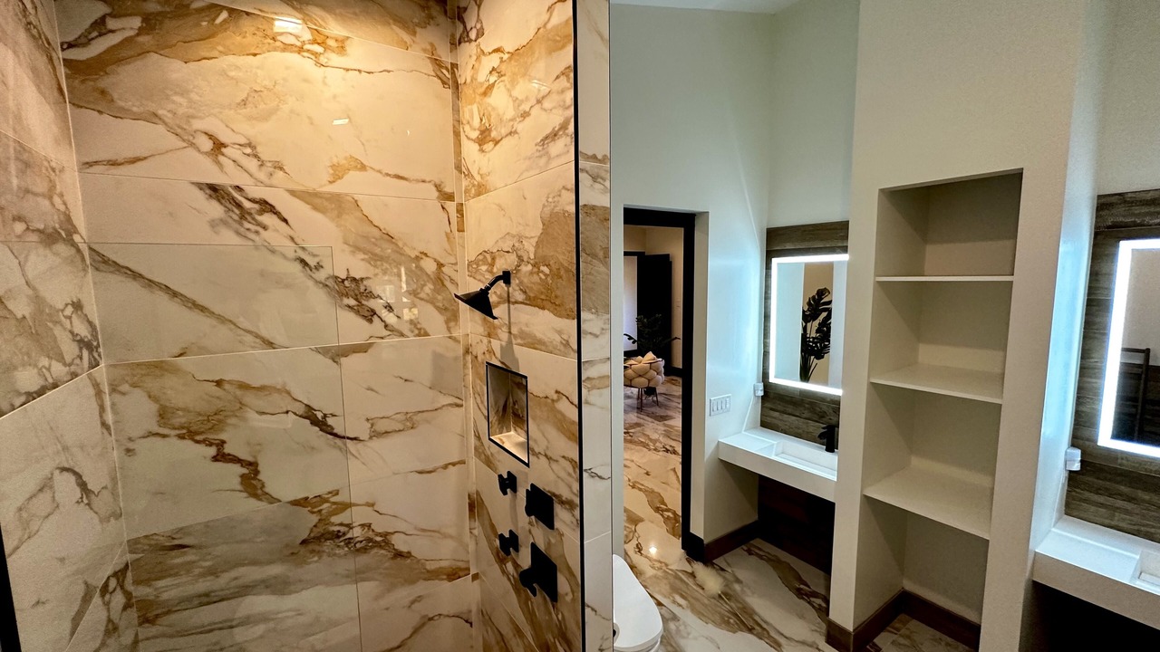 Photo of Bathroom in Oakes Estates