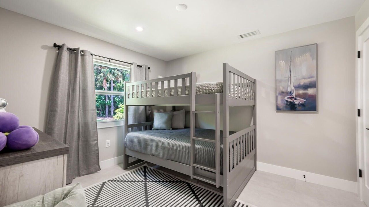 Photo of Bedroom in Central Naples