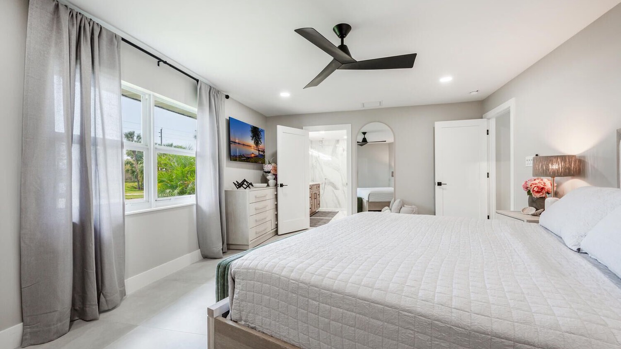 Photo of Bedroom in Central Naples