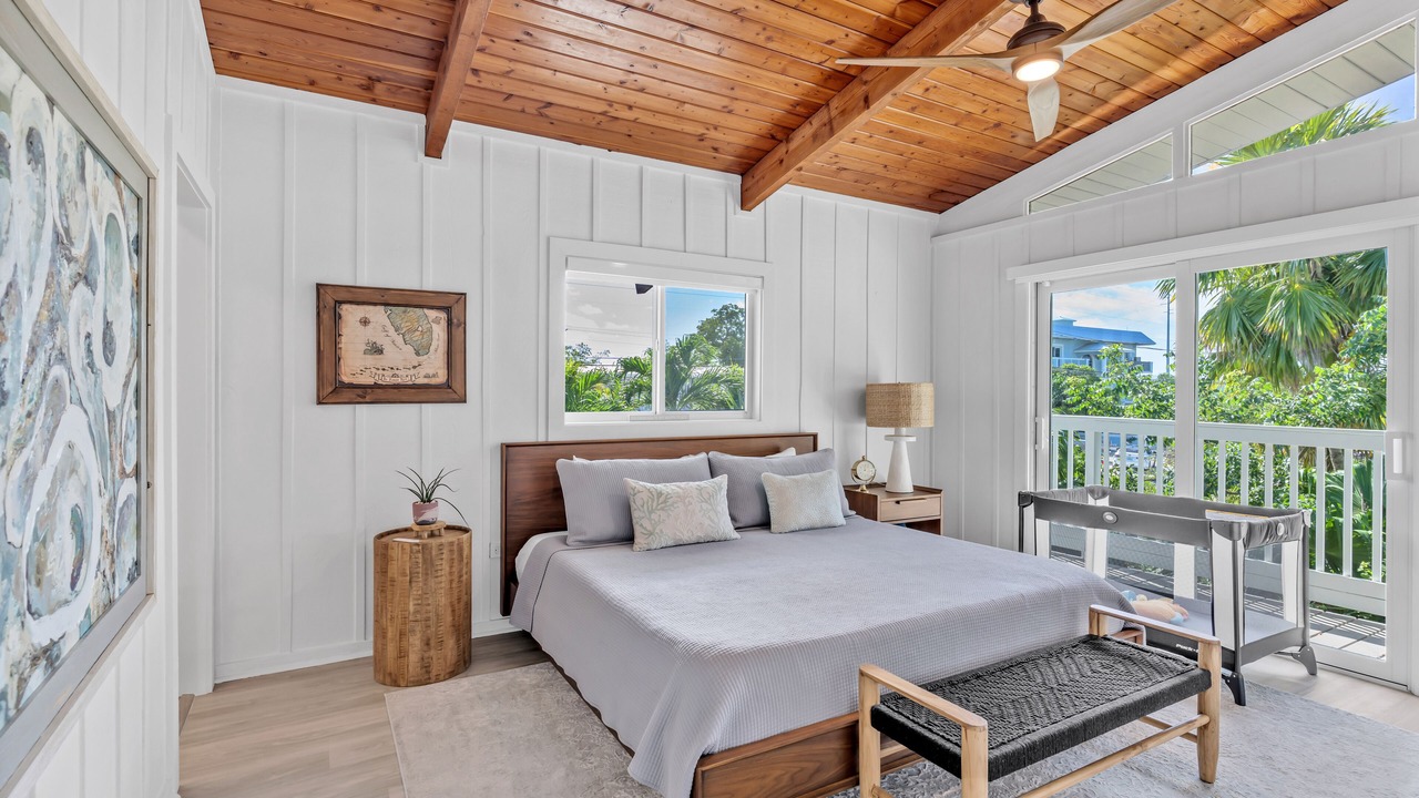 Photo of Bedroom in Venetian Shores