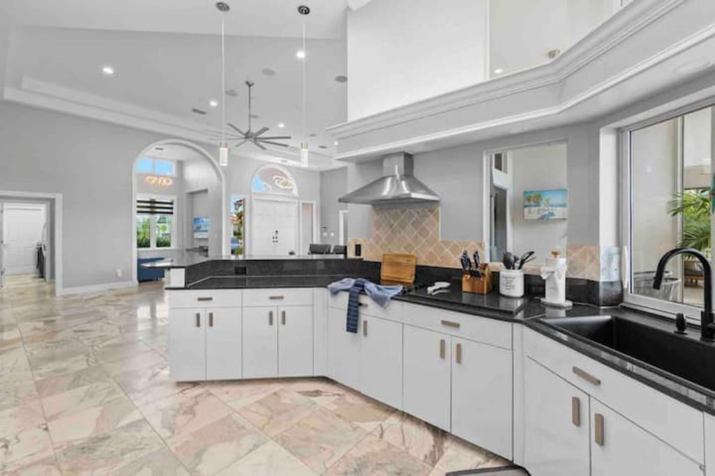 Photo of Kitchen in Yacht Club