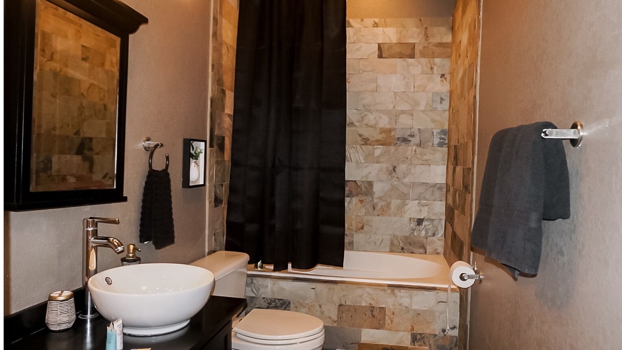 Photo of Bathroom in Haines City