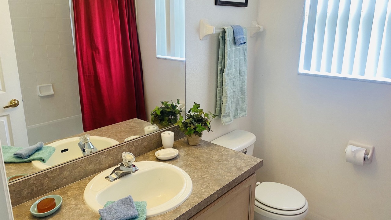 Photo of Bathroom in Thousand Oaks