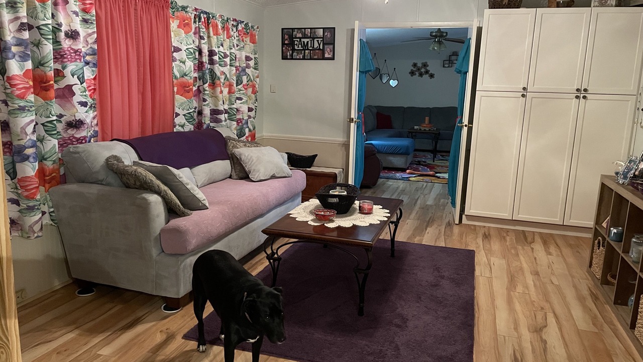 Photo of Livingroom in Barefoot Bay