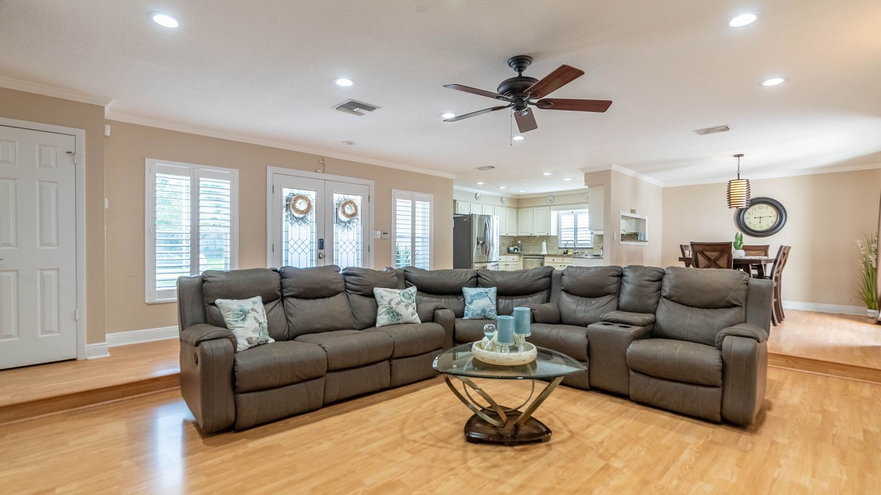 Photo of Livingroom in Carrollwood