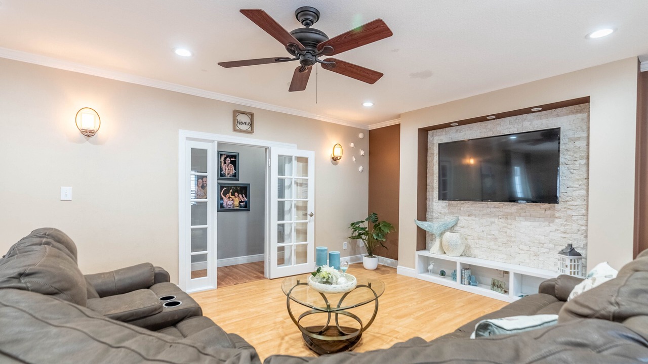 Photo of Livingroom in Carrollwood