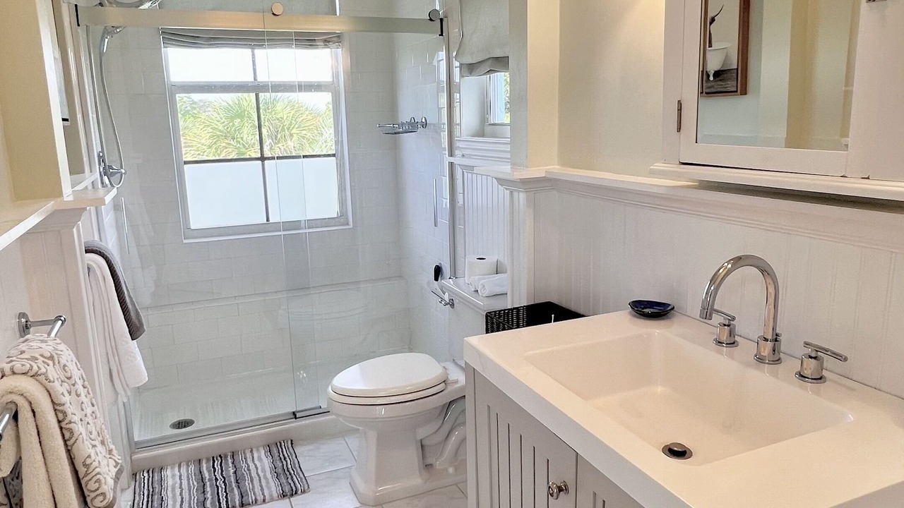Photo of Bathroom in Jensen Beach