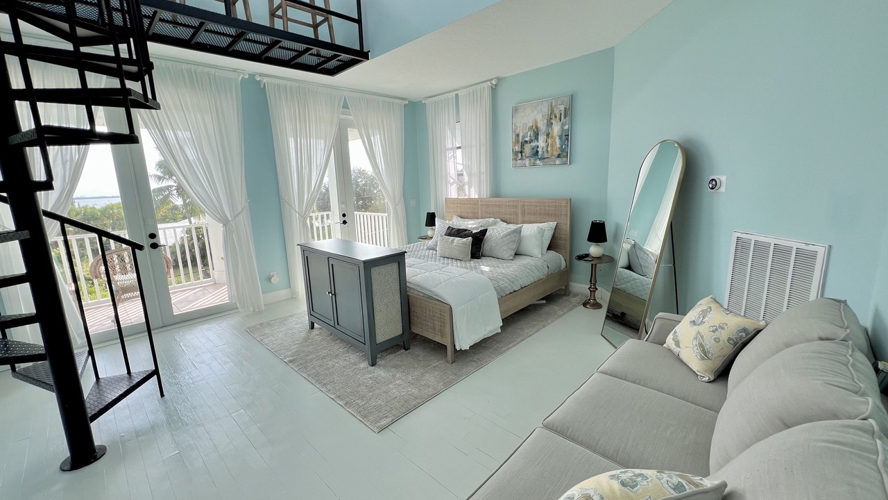 Photo of Livingroom in Jensen Beach