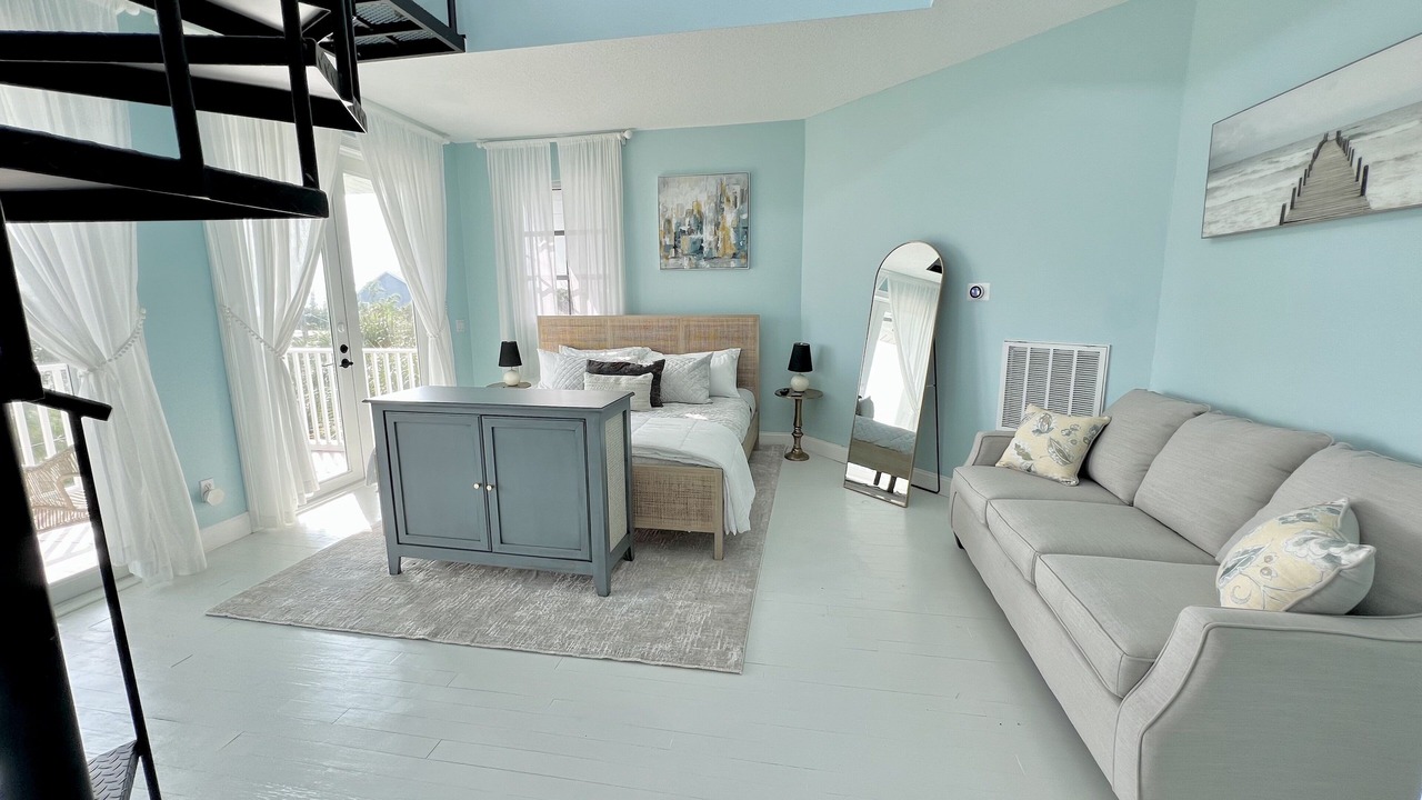 Photo of Livingroom in Jensen Beach