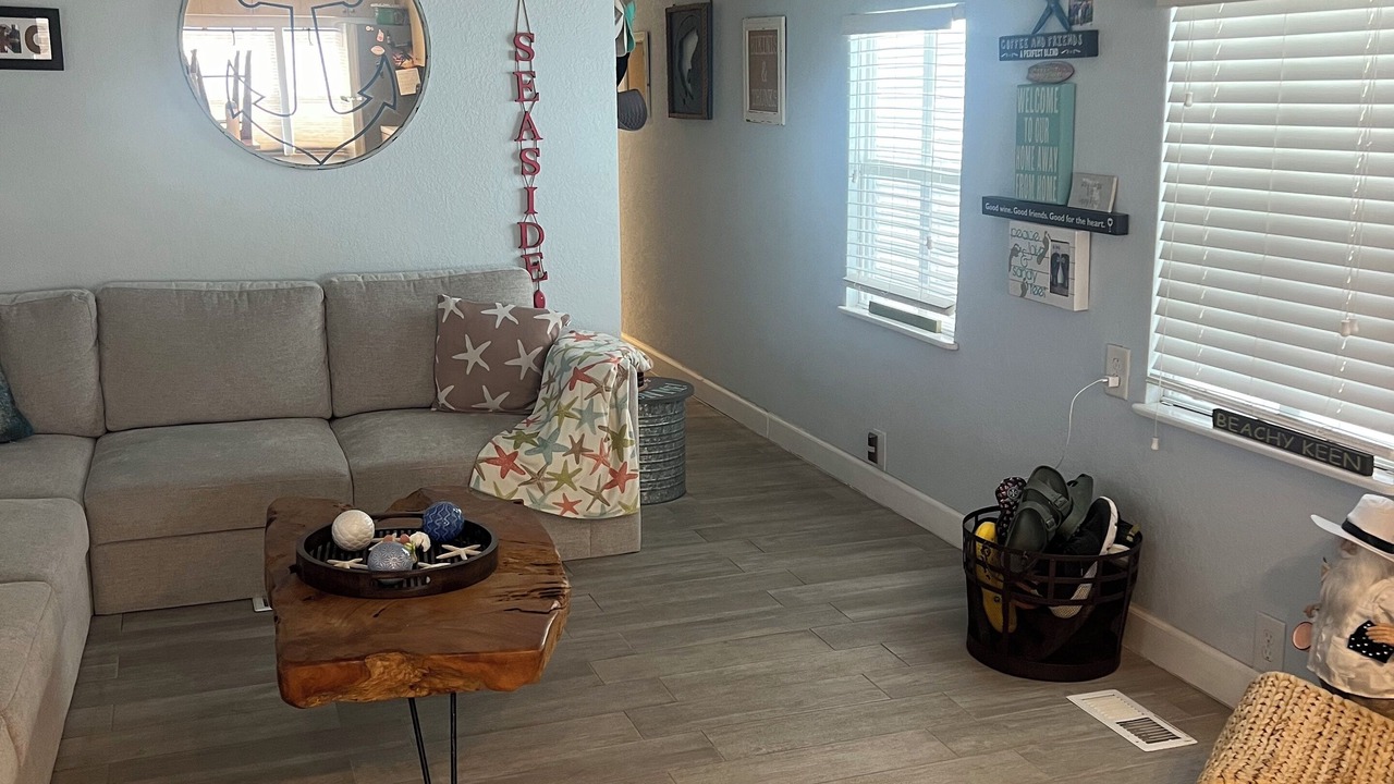 Photo of Livingroom in Cross Key Waterways