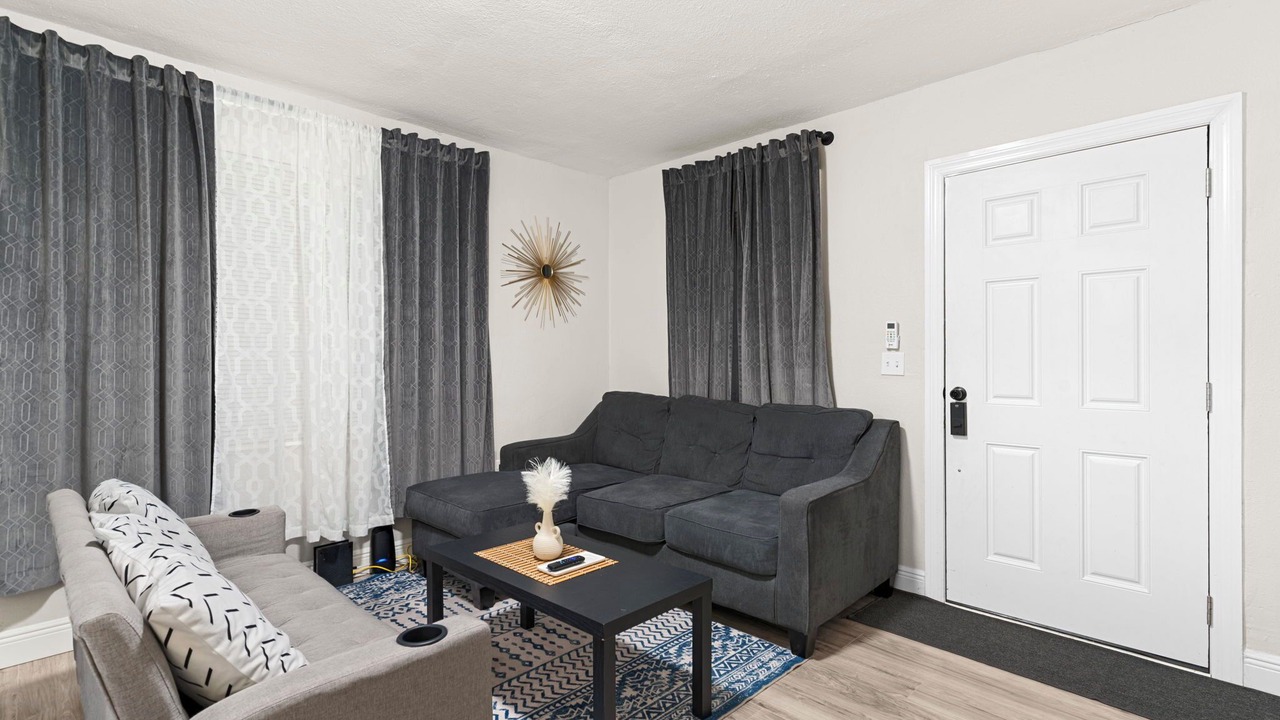 Photo of Livingroom in East Tampa