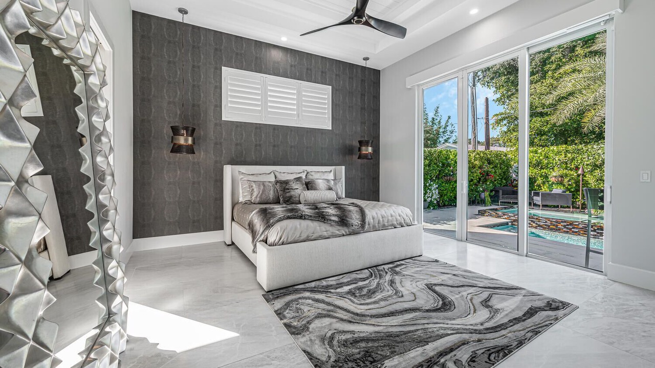 Photo of Bedroom in Naples Park