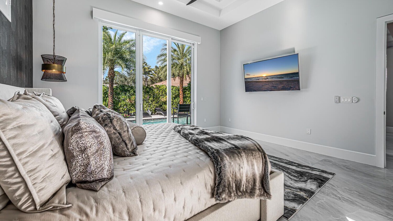 Photo of Bedroom in Naples Park