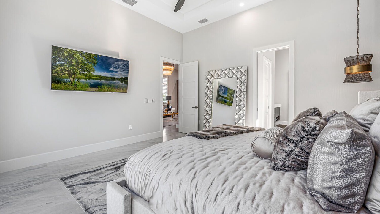 Photo of Bedroom in Naples Park