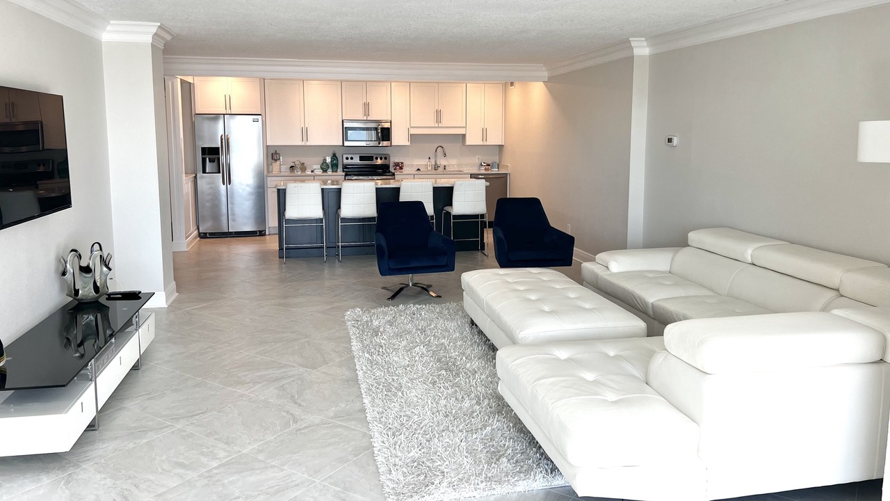 Photo of Livingroom in Clearwater Point