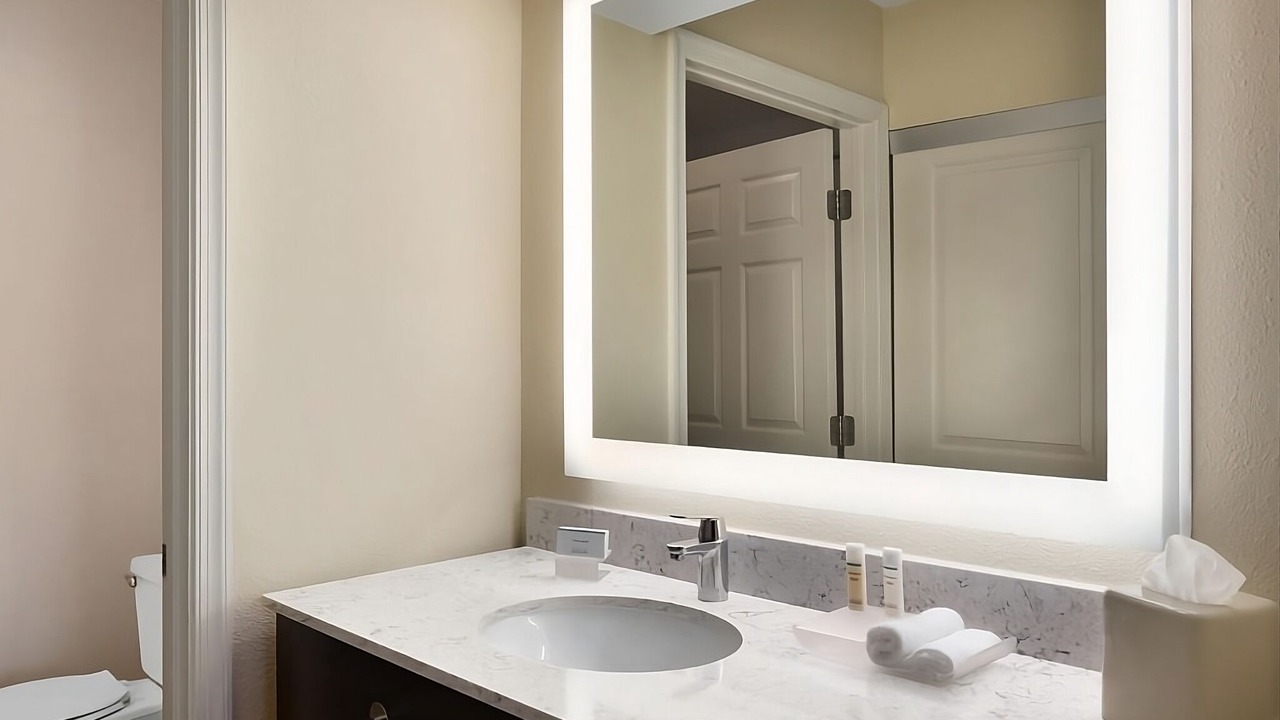 Photo of Bathroom in Feather Sound