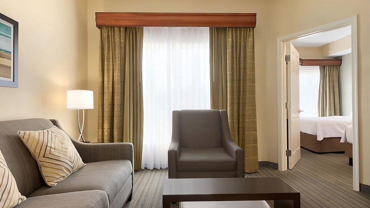 Photo of Livingroom in Feather Sound