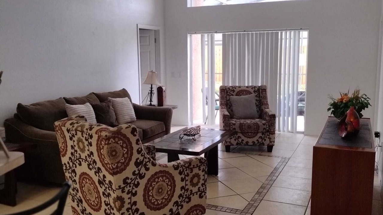 Photo of Livingroom in Deer Creek
