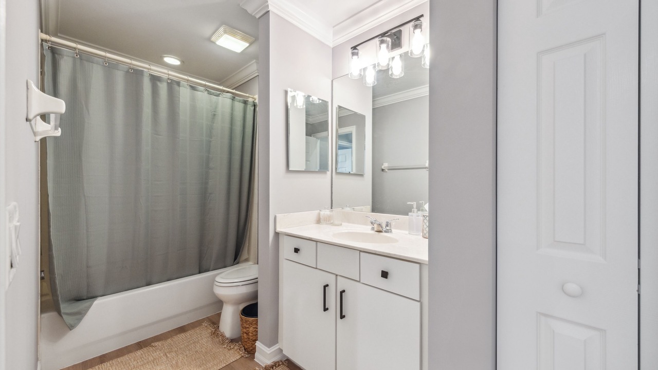 Photo of Bathroom in Tarpon Bay