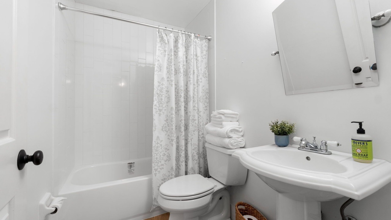 Photo of Bathroom in Royal Harbor