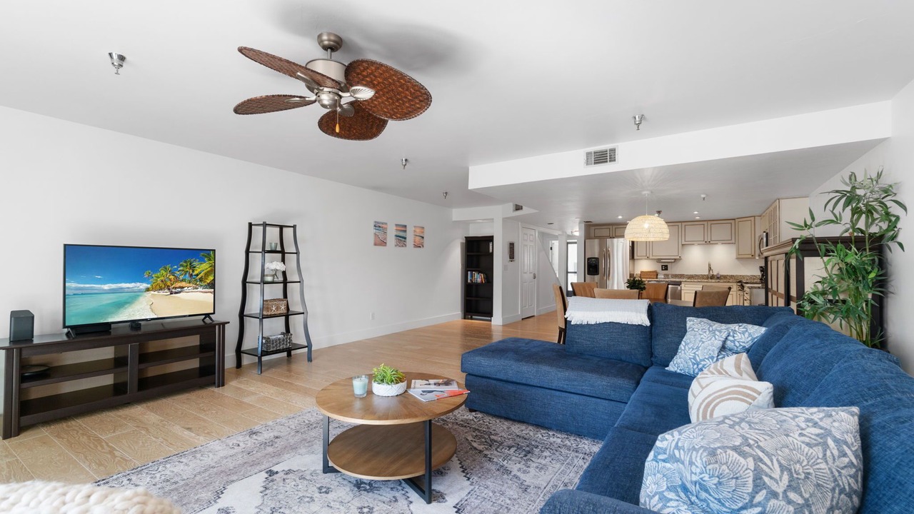 Photo of Livingroom in Royal Harbor