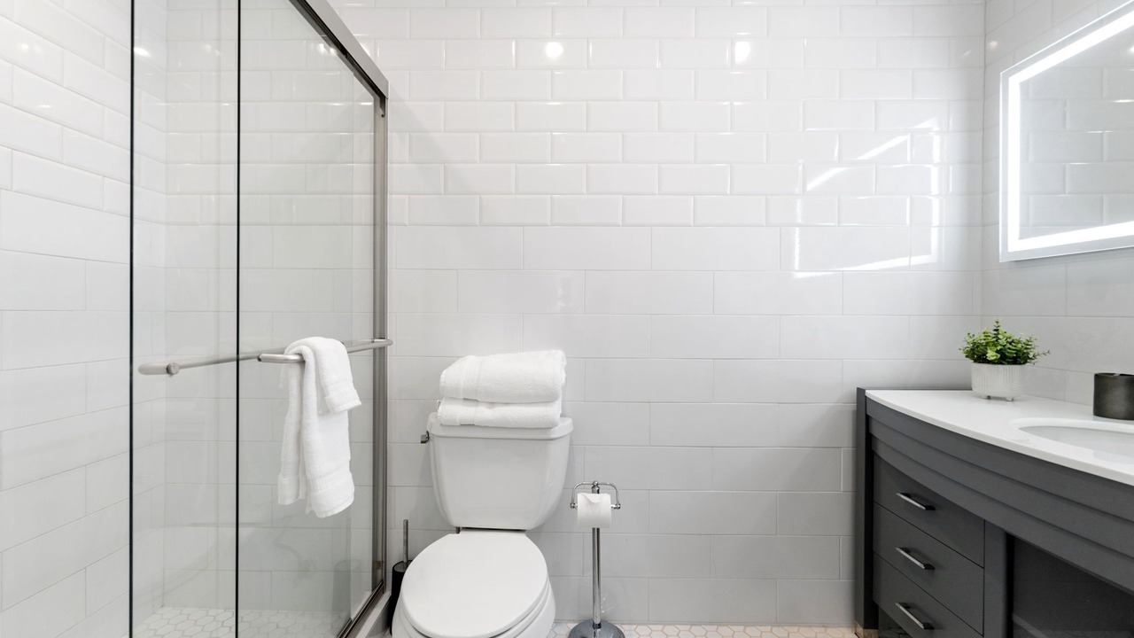 Photo of Bathroom in Royal Harbor