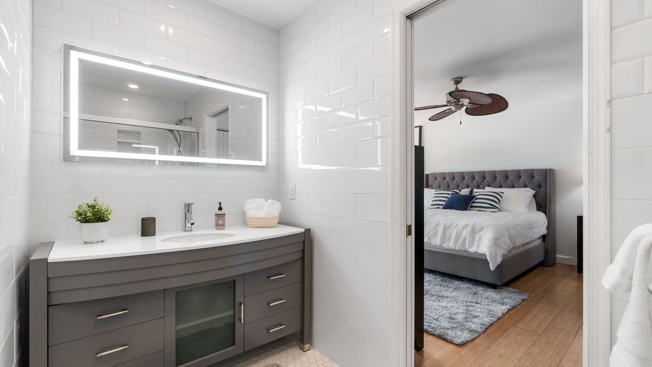 Photo of Bathroom in Royal Harbor