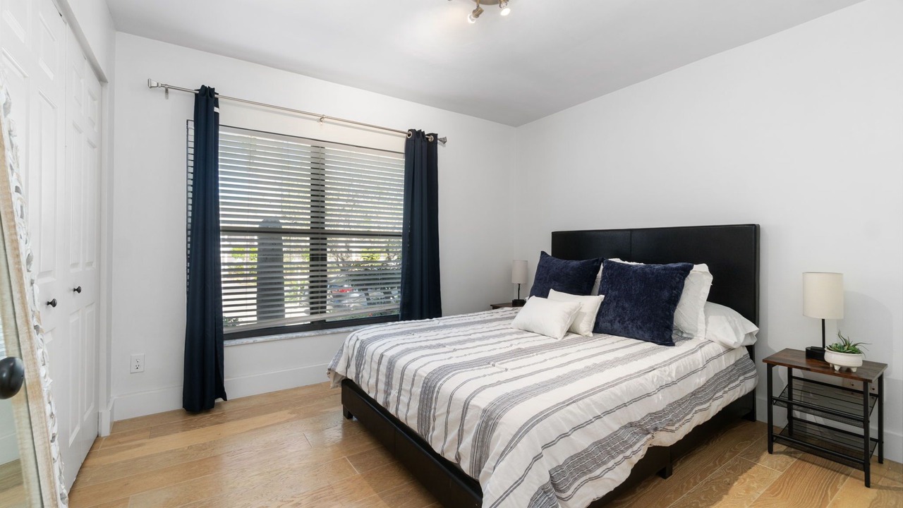 Photo of Bedroom in Royal Harbor