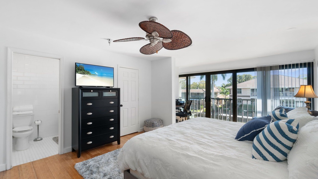 Photo of Bedroom in Royal Harbor