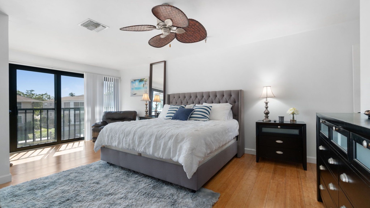 Photo of Bedroom in Royal Harbor