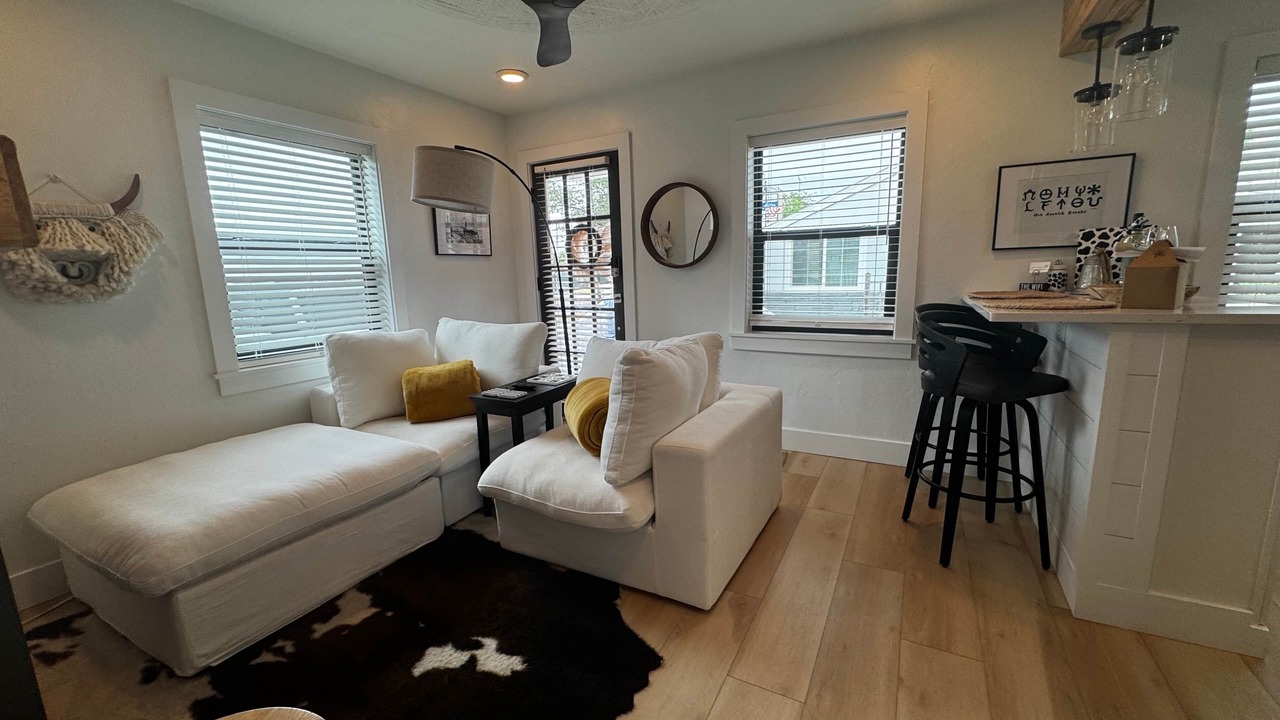 Photo of Livingroom in Fort Myers River District