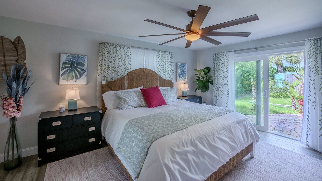 Photo of Bedroom in Central Naples